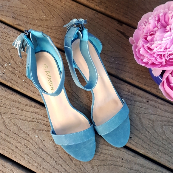 Light Blue High Heels - Picture 2 of 3